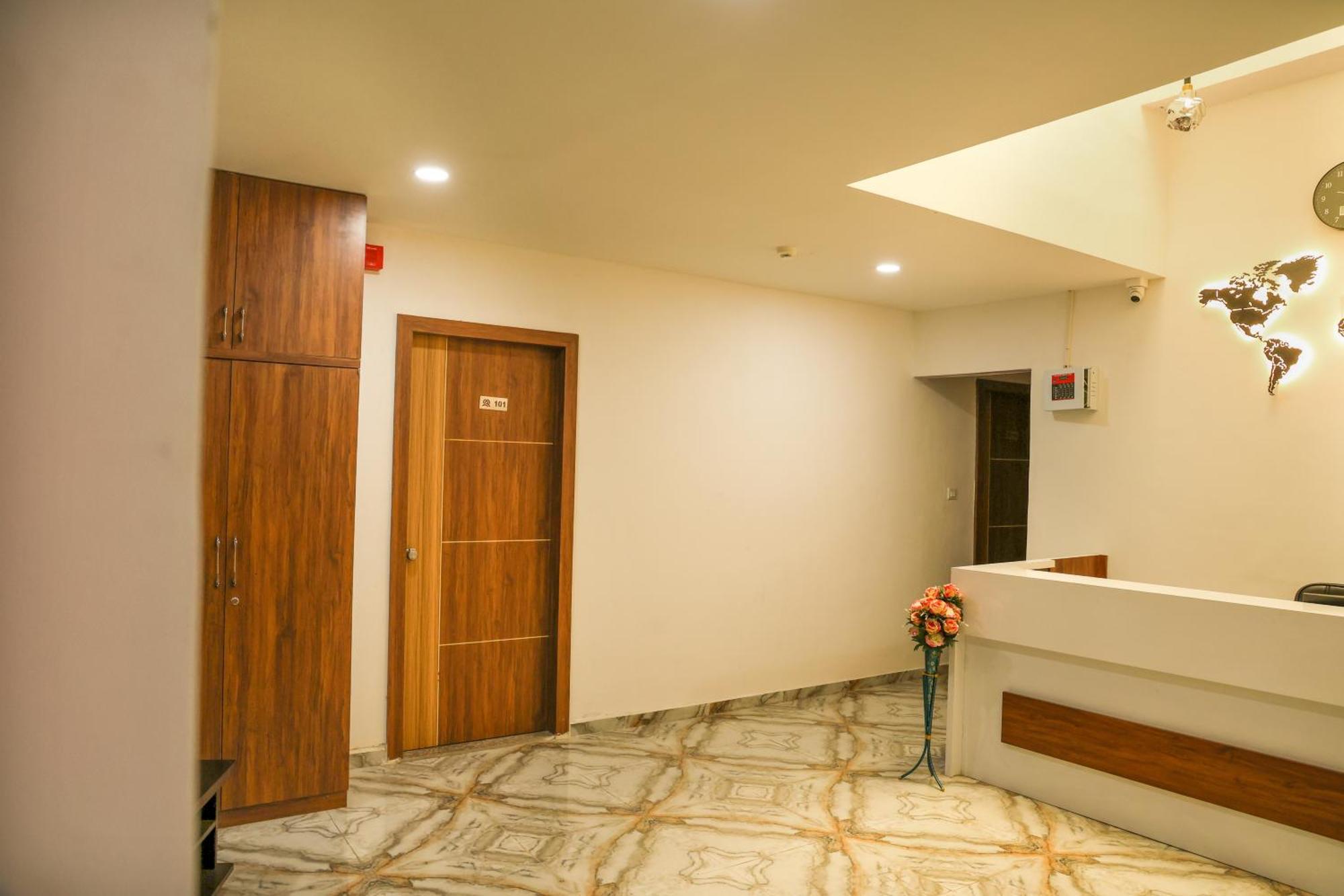 Hotel Aaram Kalupur Ahmedabad Exteriör bild