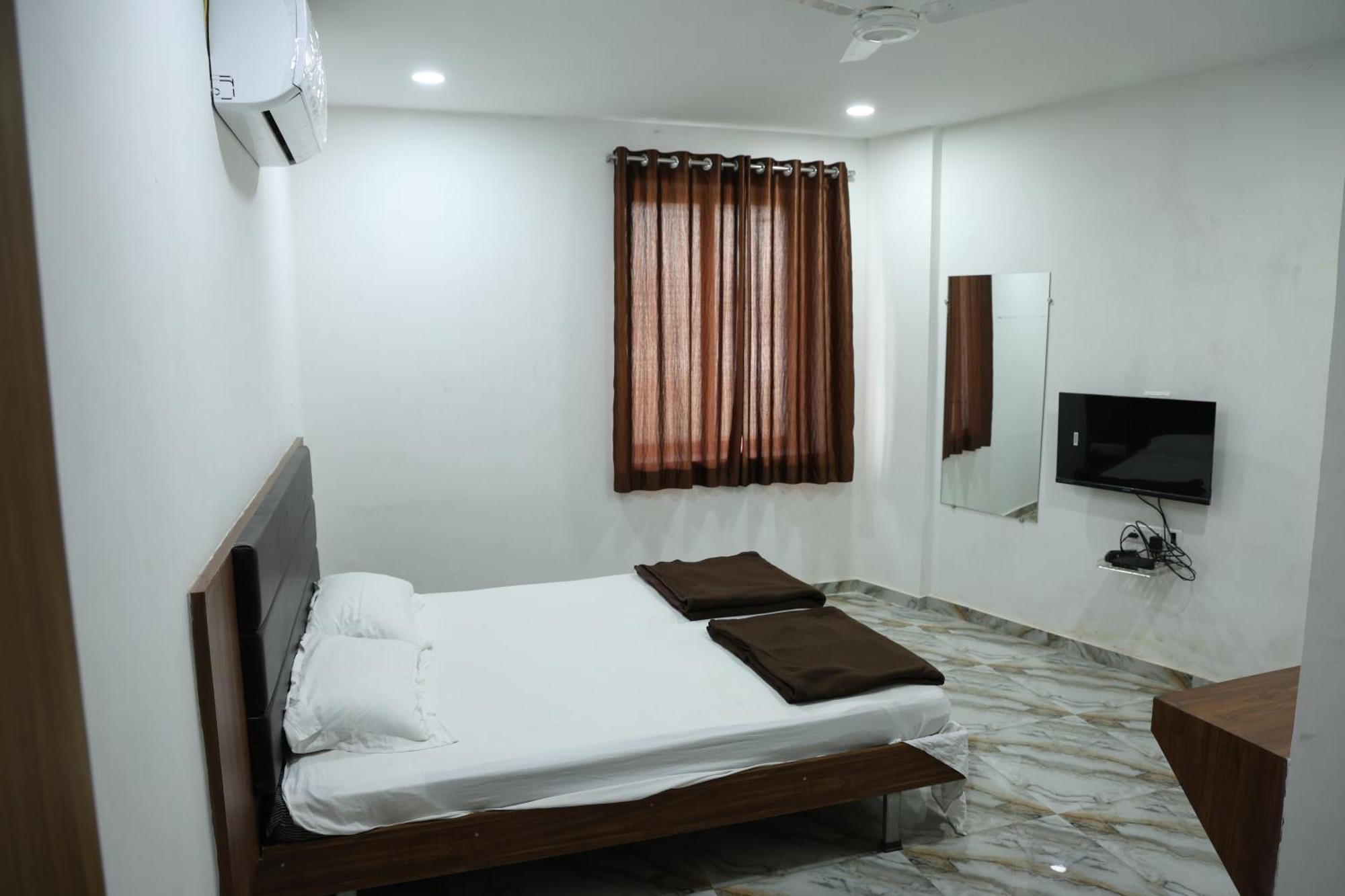 Hotel Aaram Kalupur Ahmedabad Exteriör bild